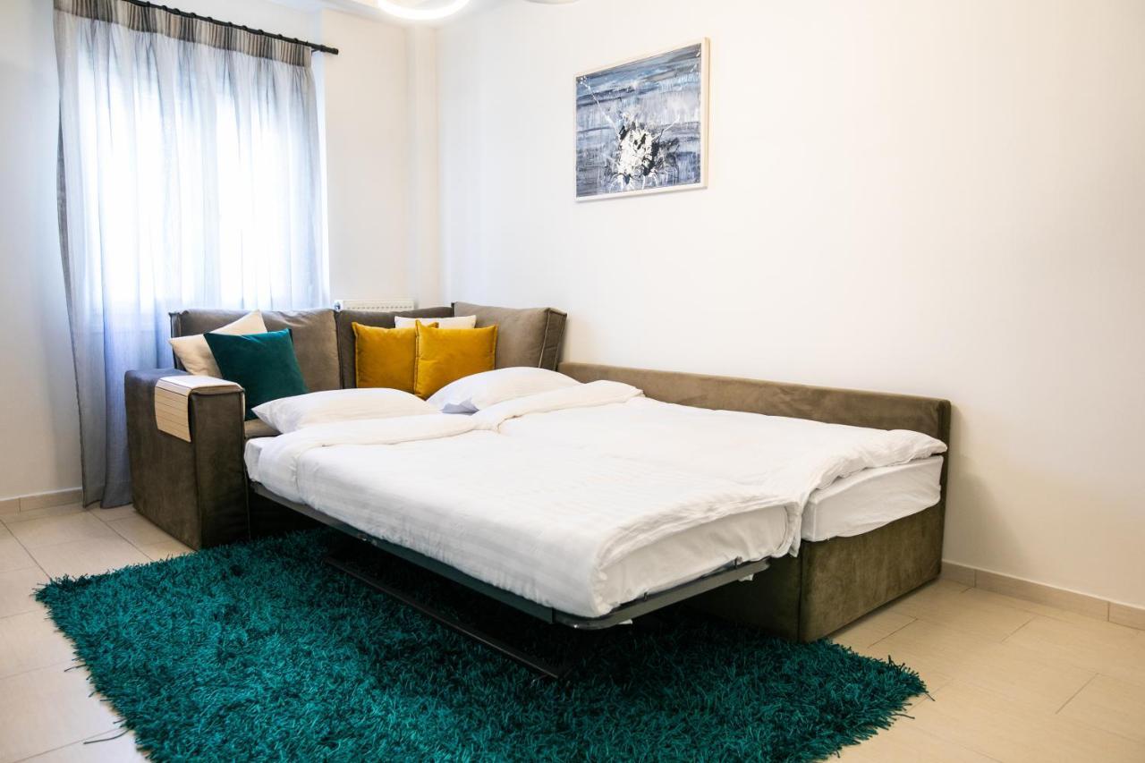 Sleeping Beauty Apartment City Center!! Салоники Экстерьер фото